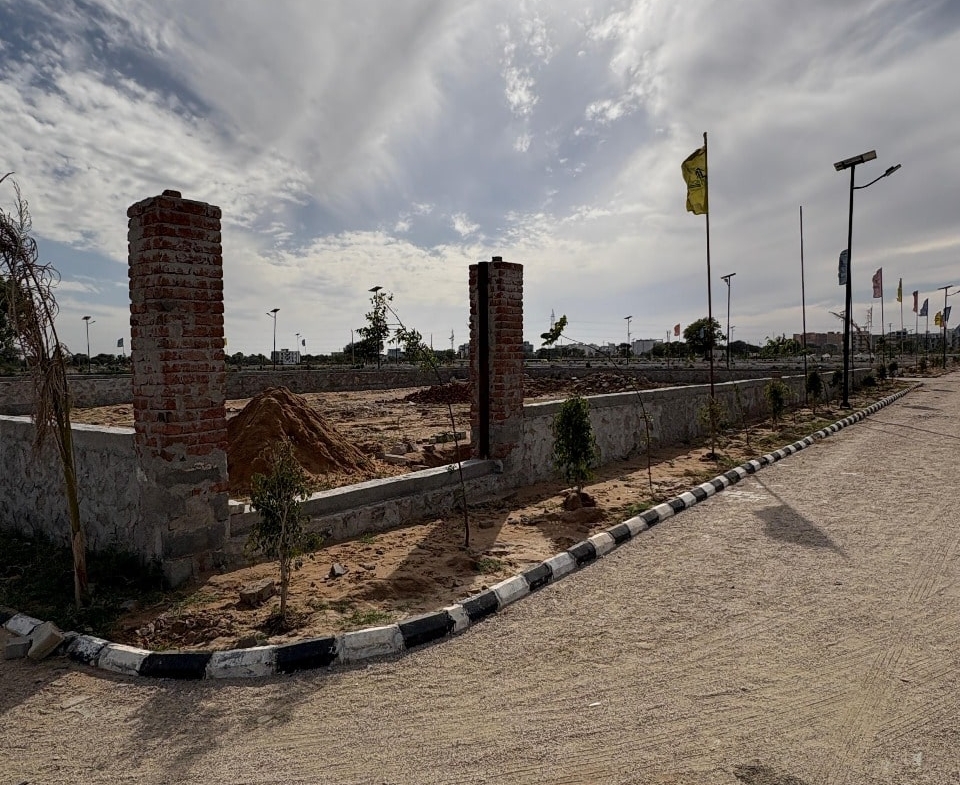 Vasundhara Nagar Road View